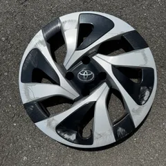 はる トヨタ 純正 オーリス 《 NZE181H 》 ホイールキャップ P81600