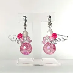 【推し活カラー】星屑と天使のピアス／イヤリング（ストロベリー）