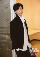 【中古】生写真(ジャニーズ) Kis-My-Ft2/宮田俊哉/膝上・衣装白黒・体右向き・両手下/「Kis-My-Ft2 LIVE TOUR 2018 Yummy!! you＆me」オリジナルフォト