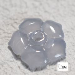 ж天然石翡翠 ヒスイ10.5*10.5*2㎜ 花 フラワー１つ 天然石 クリア