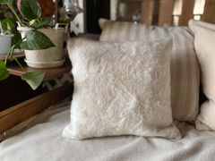 四季を通じて便利！シイルトバッタニイェ大人気白のクッションカバー再入荷なし39×39キリムのある素敵な暮らしを初めませんか？