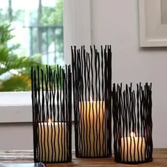キャンドルホルダー 3個セット ブラックメタル製 ウェーブデザイン 幾何学スタイル 中空センターピース 多用途 ホリデー 結婚式 暖炉装飾 ドライフラワー用スタンド テーブルデコ シンプルデザイン お洒落 リビングルーム 綺麗 玄関 ブラック