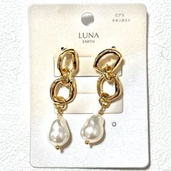 ピアス ゴールド色 真珠風 パール風 シンプル 上品【413】