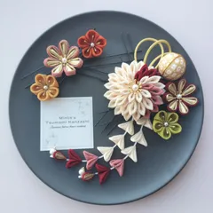 つまみ細工の髪飾り　赤　ピンク　えんじ　成人式　卒業式　七五三【No.11】