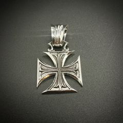 アイアンクロス ペンダントトップ シルバー925 ネックレス 彫金美 925刻印 silver025 クロス 十字架 メンズ アクセサリー 重厚感 チャーム ペンダント