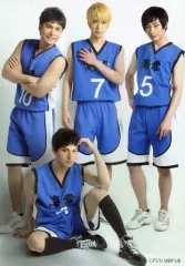 【中古】生写真(男性) 集合(4人)/全身・ユニフォーム・松村座り・キャラクターショット/海常セット/舞台「黒子のバスケ ULTIMATE-BLAZE」ブロマイド(学校)