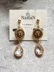520≫レトロボタンのイヤリング　ピアス