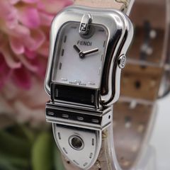 美品]587 Fendi シェル文字盤 Fロゴ クォーツ レディース - メルカリ