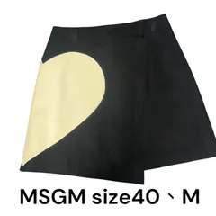 美品 MSGM エムエスジイエム　大きなハートが可愛い　ミニスカート　ウール混　黒、ブラック　40、M、9号　S4L341のサムネイル