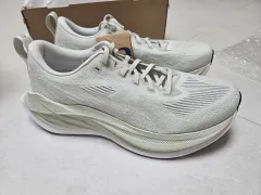 2025年最新】スーパーブラスト asicsの人気アイテム - メルカリ