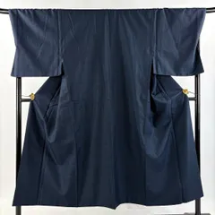 男着物 身丈149cm 裄丈71cm L 袷 アンサンブル 紬 幾何学模様 紺色 正絹 秀品 【中古】
