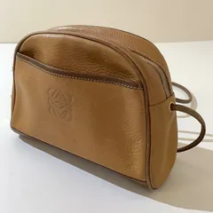 LOEWE ロエベ ショルダーバッグ キャメル レザー エンボスロゴ アナグラム ゴールド金具 サコッシュ ポシェット ヴィンテージ レディース