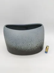 花器 楕円形 薄いブロンズ色〜黒色 バッグ風 花台 窯 工房 池坊 フラワーベース 水盤 華道具 花瓶 変形 シンプル 生花 華道 磁器 手作り アンティーク レア レトロ インテリア ビンテージ 昭和 24428四つ葉[YT00400]