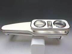 50系プリウス　フロントテーブル　ホワイト　BKｘフルメッキ　携帯中