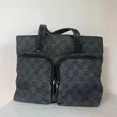 未使用✨GUCCI グッチ　タブレットケース　マイクロGG ブルー　オールレザー 未使用✨GUCCI グッチ タブレットケース マイクロGG ブルー