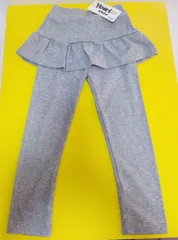 新品未使用　女の子キッズ　スカッツ　120cm