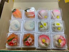 季節の 上生菓子 12個入り