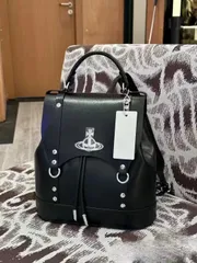 希少＆個性派】ヴィヴィアンウエストウッド2wayリュック美品