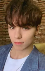 【中古】コレクションカード(男性) SEVENTEEN/VERNON(バーノン)/顔アップ・衣装白・青・顔左向き・裏面青/CD「3RD Album ： An Ode(Begin ver.)封入特典フォトカード