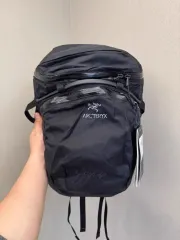 ARC'TERYX Cierzo 18 シェルゾ オールブラック ✨激レア✨アークテリクス Cierzo18 シェルゾ リュック バック