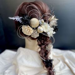 25-004【ブラック✕ホワイト】成人式卒業式ヘアアクセサリー 髪飾りヘアパーツ