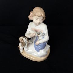 1304 NADAL ナダル 磁器製 女の子 子猫 フィギュア フィギュリン アンティーク  置物 インテリア スペイン陶器