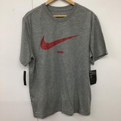 Nike Tシャツ スウッシュロゴ 古着 短丈 ナンバリング 古着 y2k - メルカリ