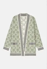 2025年最新】SANDRO ニットの人気アイテム - メルカリ