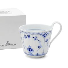 新品 ロイヤルコペンハーゲン 102 ブルーフルーテッド ハーフレース 090 スモール ハイハンドルマグカップ Royal Copenhagen Blue Fluted マグ ギフト 102 090 結婚祝い プレゼント 贈り物