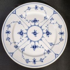 中古 Royal Copenhagen ブルーフルーテッド プレート 3枚セット - メルカリ