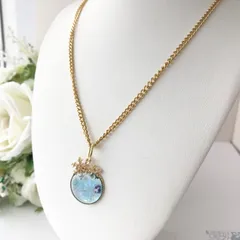 【福祉施設制作】山桜うさぎさん作　 レジンペンダント（サージカルチェーン使用）「雪の結晶」NO.1336