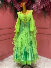 ジャンティ社製社交ダンスドレス 緑色 レース ジャンティ社製社交ダンスドレス 緑色 レース