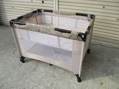 シンセーインターナショナル　折りたたみプレイヤード　ベビーサークル　バシネット　中古品　2504