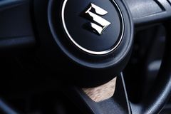ジムニー JB64 JB74 リアルウッド ウォールナットシール ステアリング 天然木 突板 LIF インパネ 木目 ステッカー