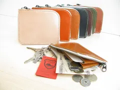 訳ありアウトレット　栃木レザー　　プレゼント　ワイルド革　コンパクトウォレット　新品　マチなしスリムタイプ　小さい財布  ナスカン付き　無料ラッピング М