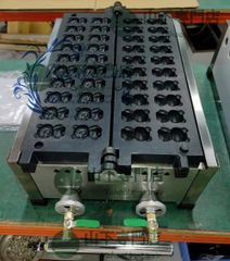 パンダのベビーカステラ パンダ焼き機 20穴 万能焼ガスLPガス式/業務用