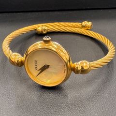 GUCCI グッチ　バングルウォッチ　シェル文字盤　レディース腕時計