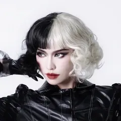 TikTokロゴ入りクッション未使用新品未開封 2025年最新】tiktok クッションの人気アイテム - メルカリ