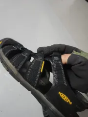 KEEN(キーン) サンダルを販売しています