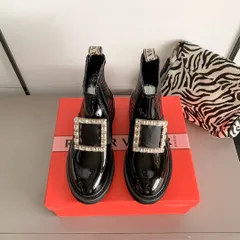 2024年最新】roger vivier 37の人気アイテム - メルカリ