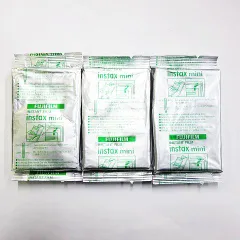 未使用保管品 FUJIFILM 富士フィルム チェキ instax mini 10枚入り 3パック 2025年9月(2パック) 2024年12月(1パック) インスタントフィルム D213Z