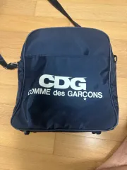 希少　COMME des GARÇONS コムデギャルソン メッセンジャーバッグ コムデギャルソンCDG ショルダー・メッセンジャーバッグ