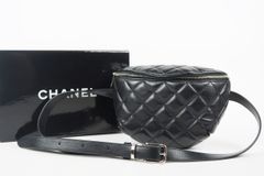【美品】CHANEL シャネル ラムスキン マトラッセ ユニフォーム ボディバッグ ウエストポーチ バッグ【SU7】