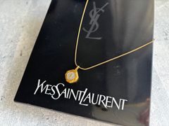 Yves Saint Laurent カサンドラロゴチャーム ネックレス ゴールドカラー×ホワイトカラー