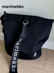 マリメッコ ショルダーバッグ Carry All Solid ブラック marimekko