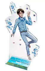 【中古】アクリルスタンド・アクリルパネル リヴァイ・アッカーマン 描き下ろしイラスト 水中浮遊ver. BIGアクリルスタンド 「進撃の巨人×カワスイ 川崎水族館 ～巨人潜む水辺を調査せよ～」