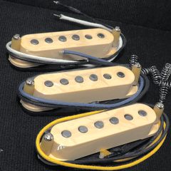 アルニコV ハイグレード版 フルセット クロスワイヤー布編組スタガード シングルピックアップ 約5.7-6.9KΩ 新品 ネジ+バネ付 ボビン他高品質素材