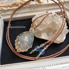 シャイニーアクアマリン ワイヤーラッピングネックレス・マクラメ