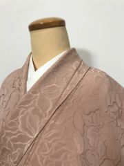 【中古】Sサイズ 色無地 正絹 蘭の地紋 香色