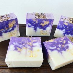 No.009 ラララベンダーと椿オイルの初恋ソープ